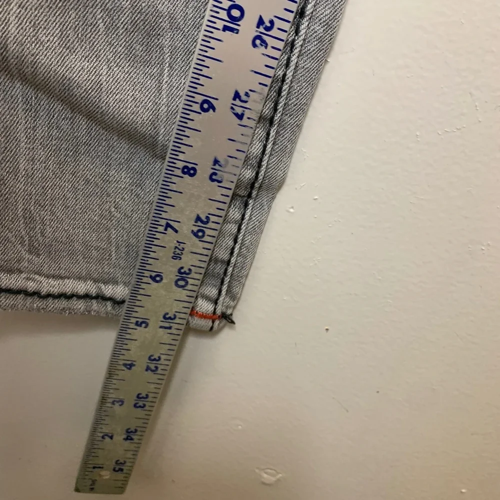 True Religion Geno Relaxed Slim Jeans Mens 28 Grey Excellent Distressed Denim